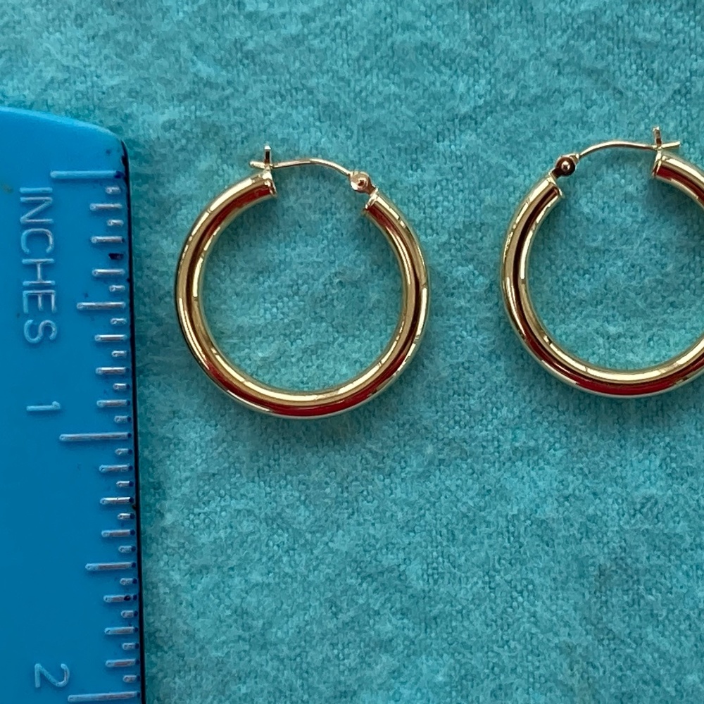14kt gold hoop earrings - Picture 2 of 8
